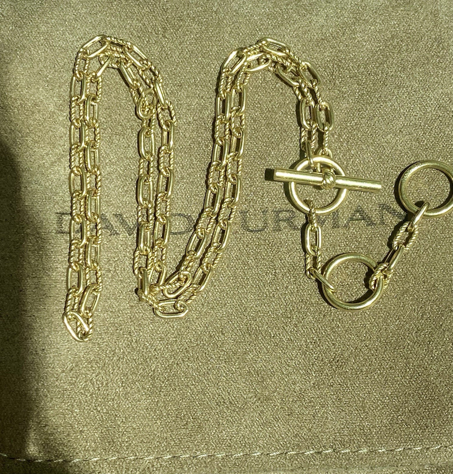 David Yurman 18K Gold Madison Necklace 3mm 17” Toggle 3 Ring Amulet Holder $4400