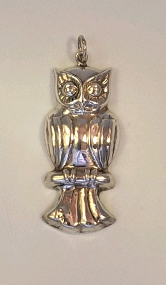 Vintage Estate 925 Sterling Silver Owl Pendant Goodluck Piece 9.27 Grams 2.25″
