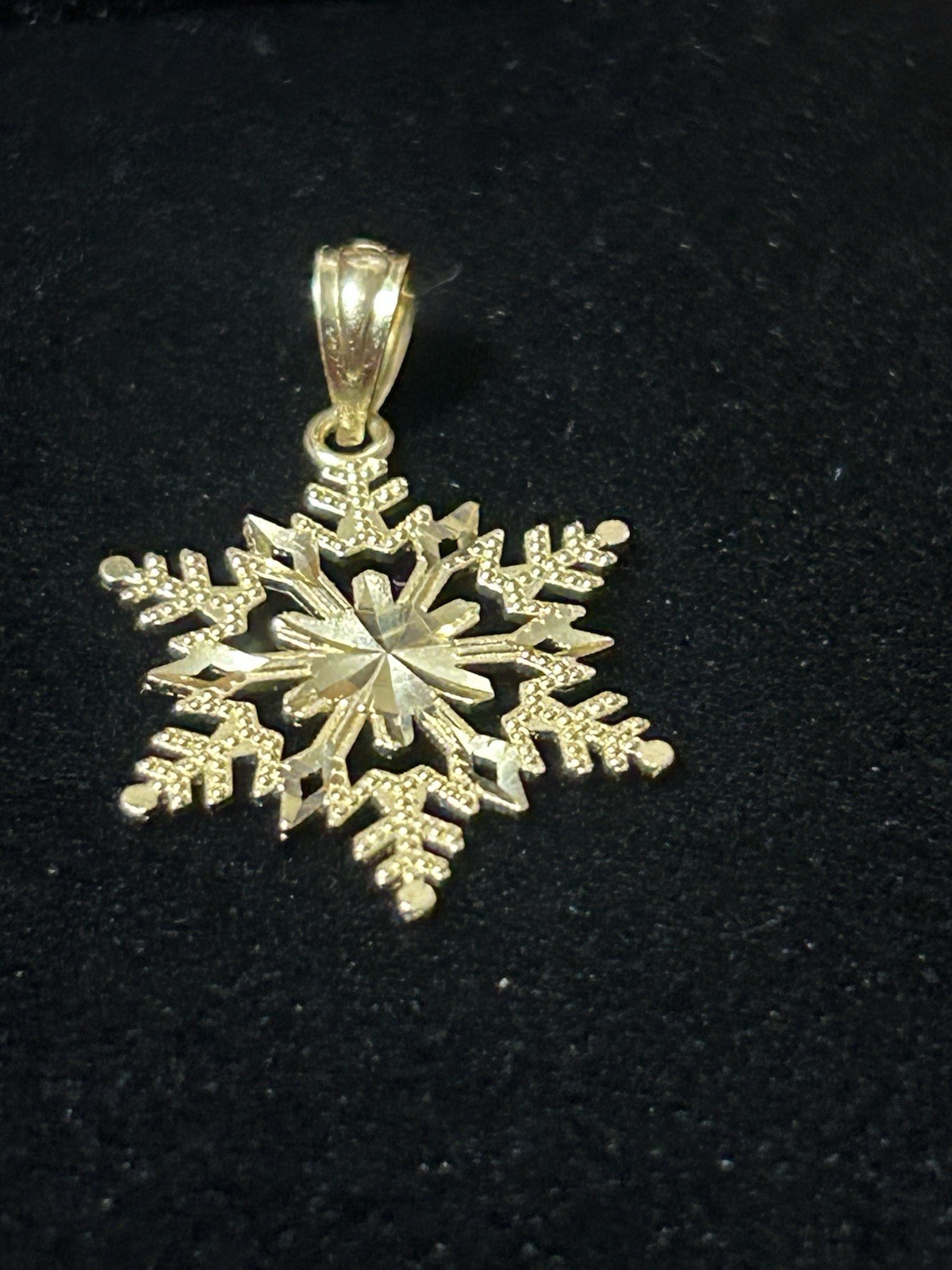 Vintage 14K Yellow Gold Diamond Cut Snowflake Pendant Charm 0.9g Anchor Mark