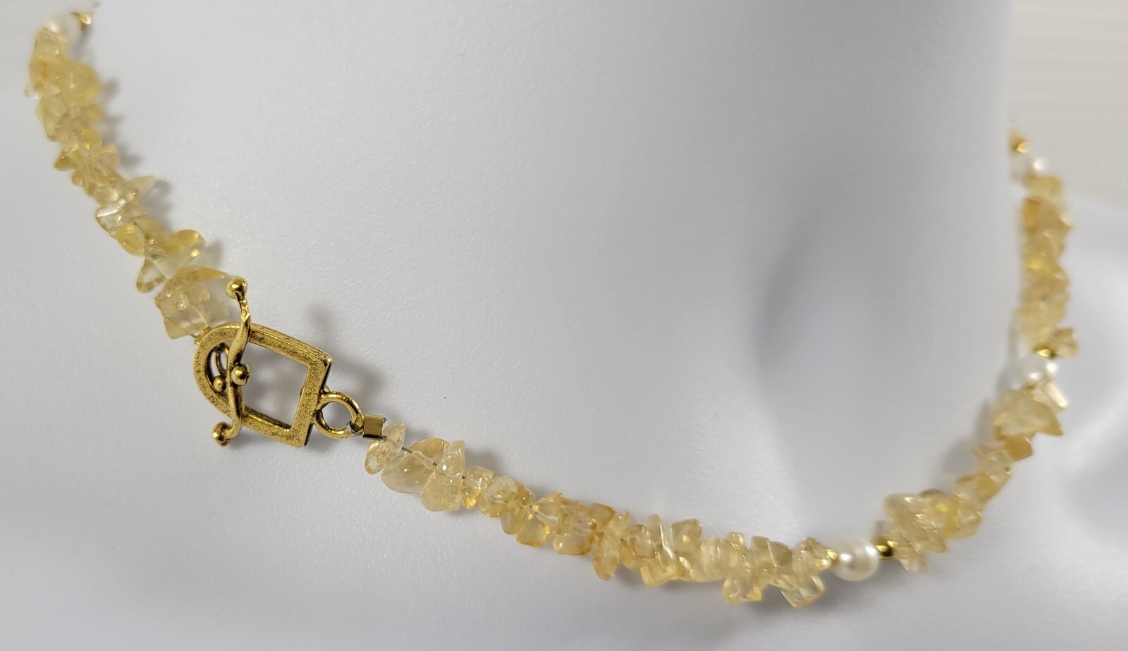 *B3) Citrine Chip and Pearl 16.5″ Beach Necklace