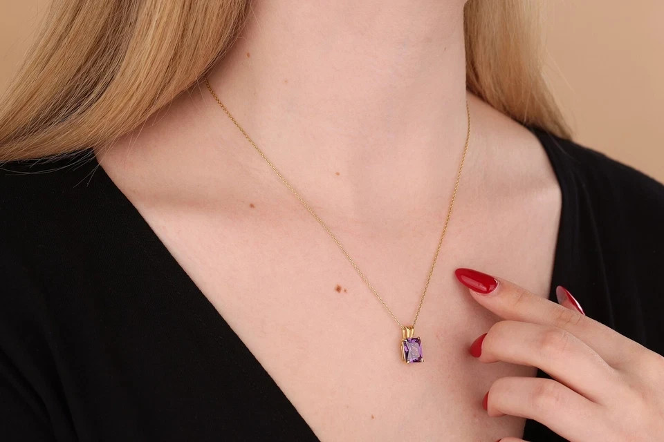 2 Ct Emerald Lab Created Purple Amethyst Women’s Pendant 14K Yellow Gold Plated