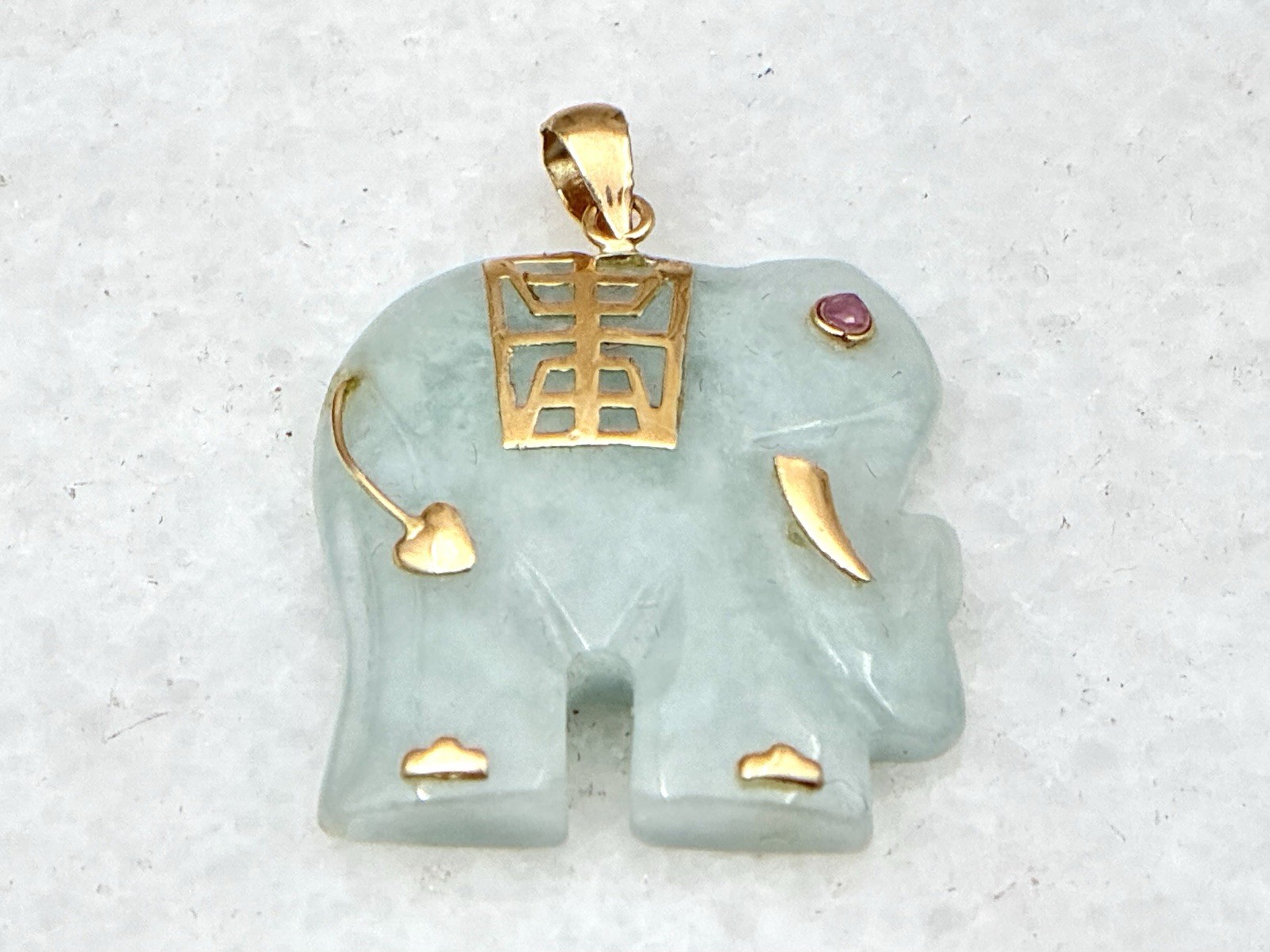 Vintage 14k Yellow Gold Natural Jade With Ruby Eye Elephant Pendant
