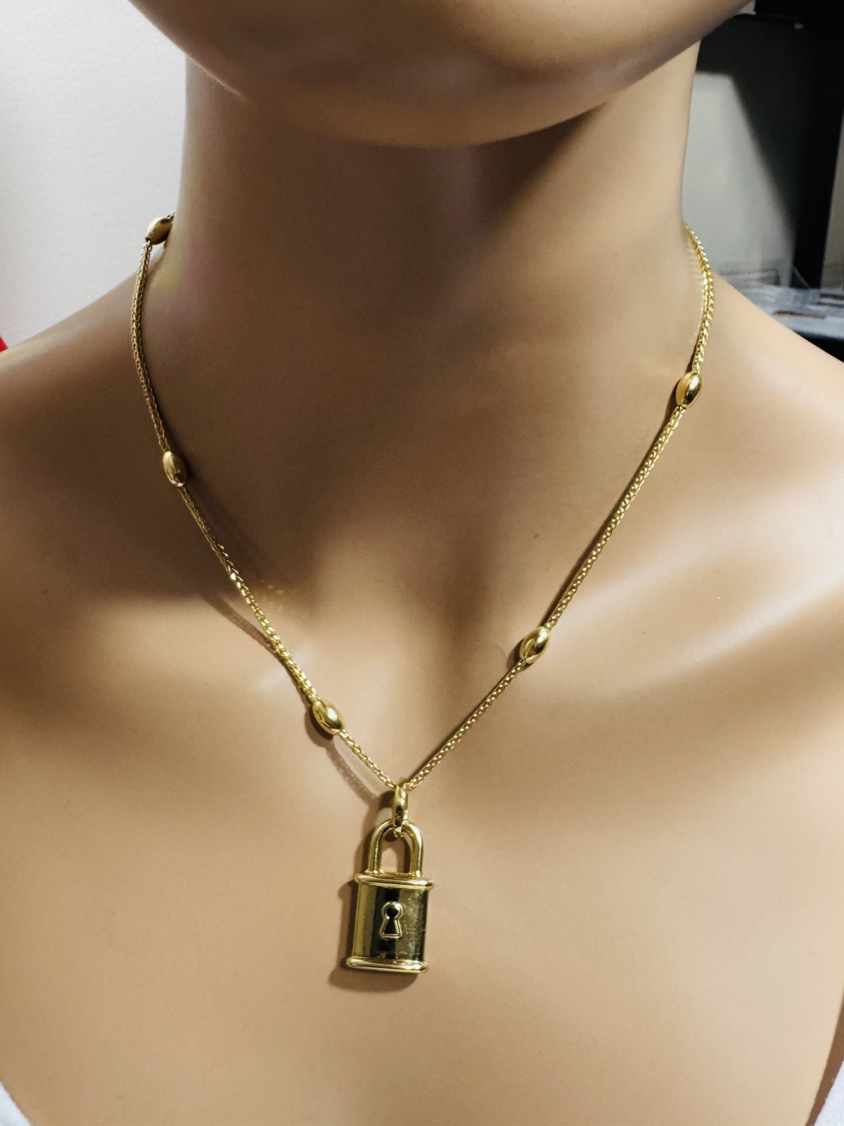 RARE 18K 750 Genuine Gold Oval Chain Padlock Necklace 17.6”/18” Long 9.6g 2.2mm