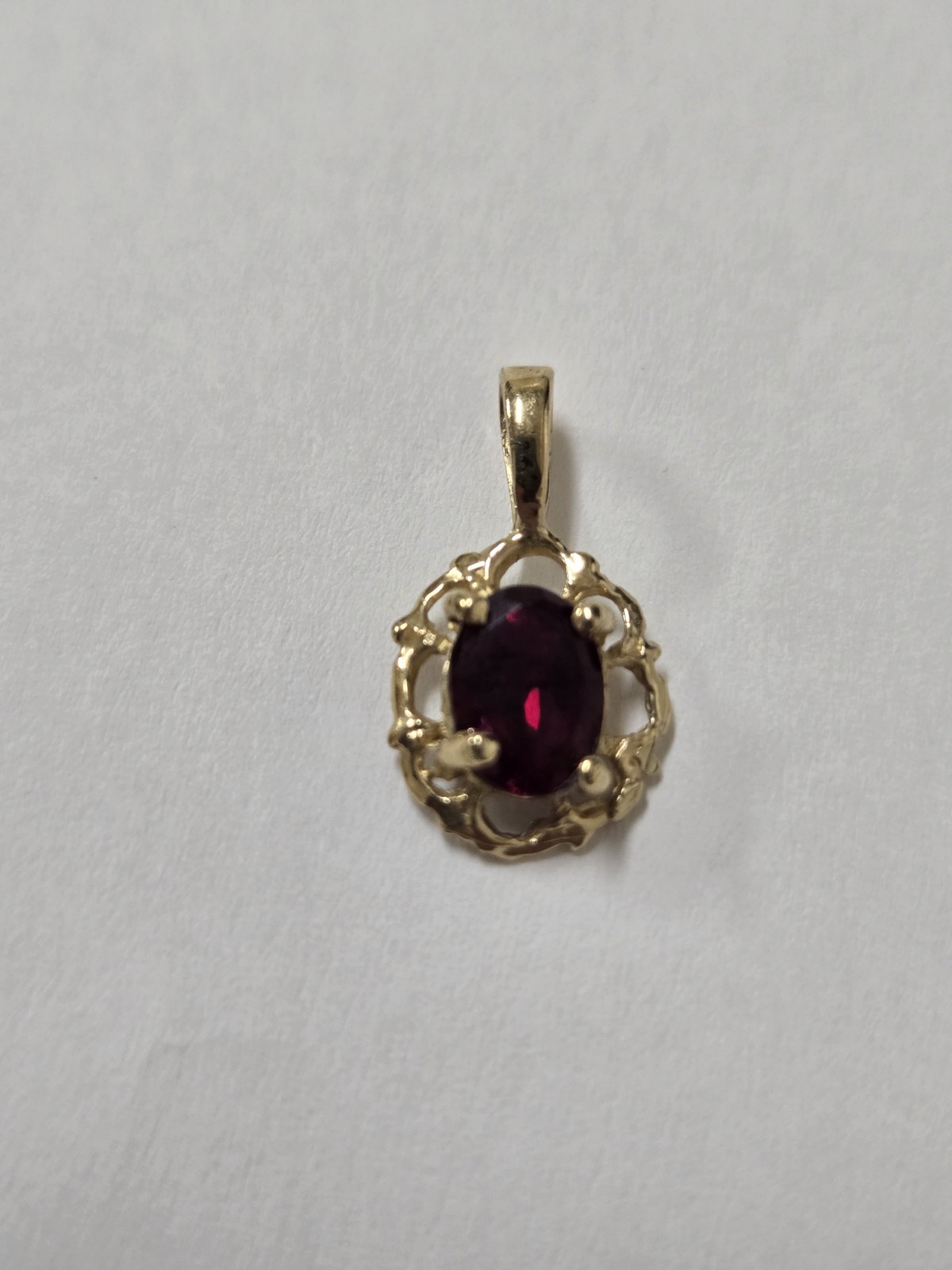 Red Garnet Stone Pendent 14k Yellow Gold Oval Shape For Children And Adults