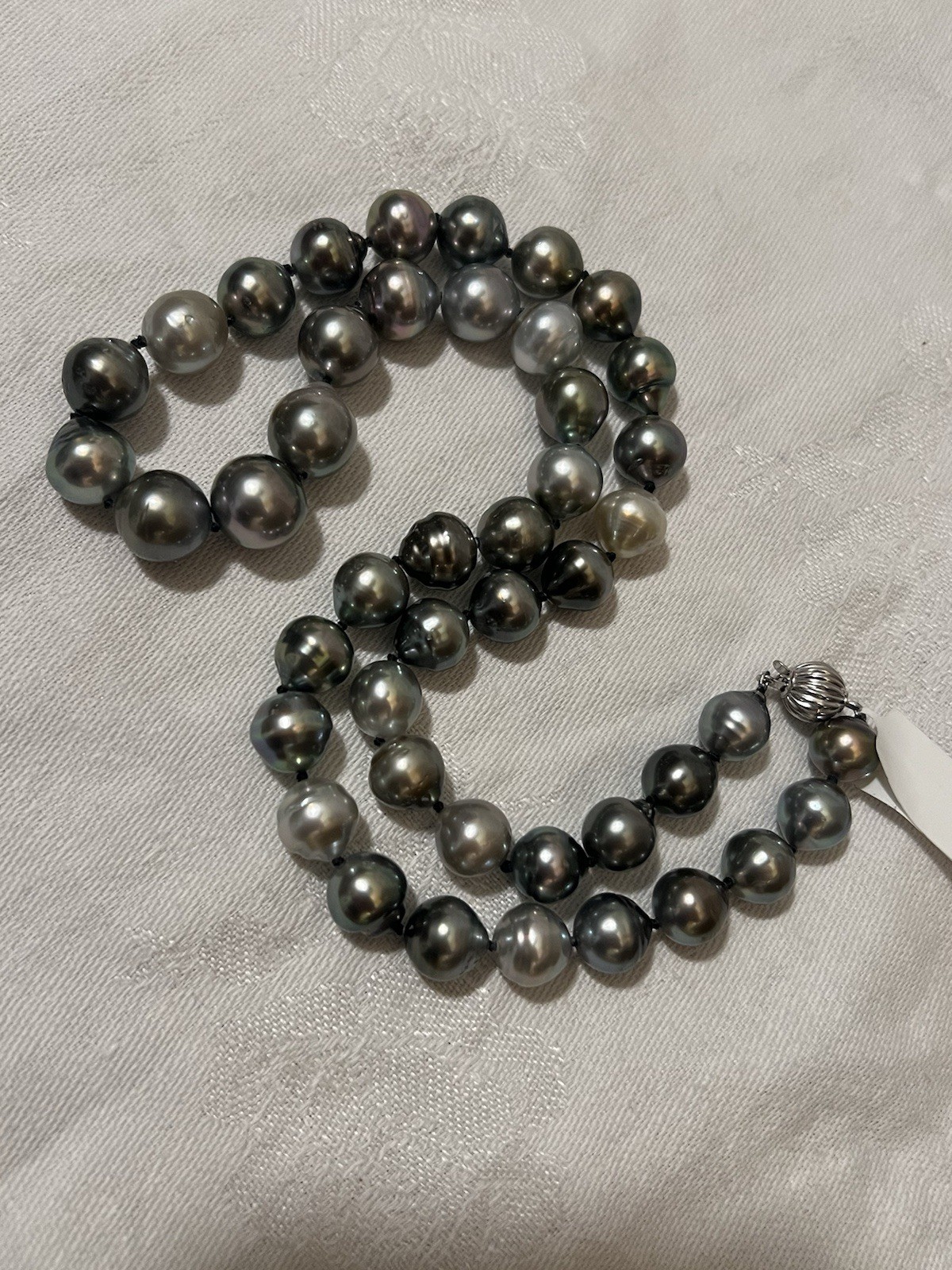 $4,200 Certified 20” Cultured Black Tahitian South Sea Pearl 9-12mm Necklace