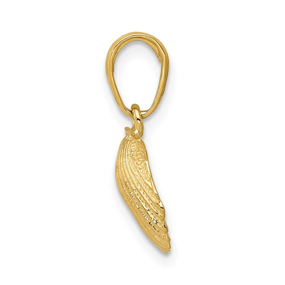 10K / 14K Yellow Gold Scallop Shell Pendant