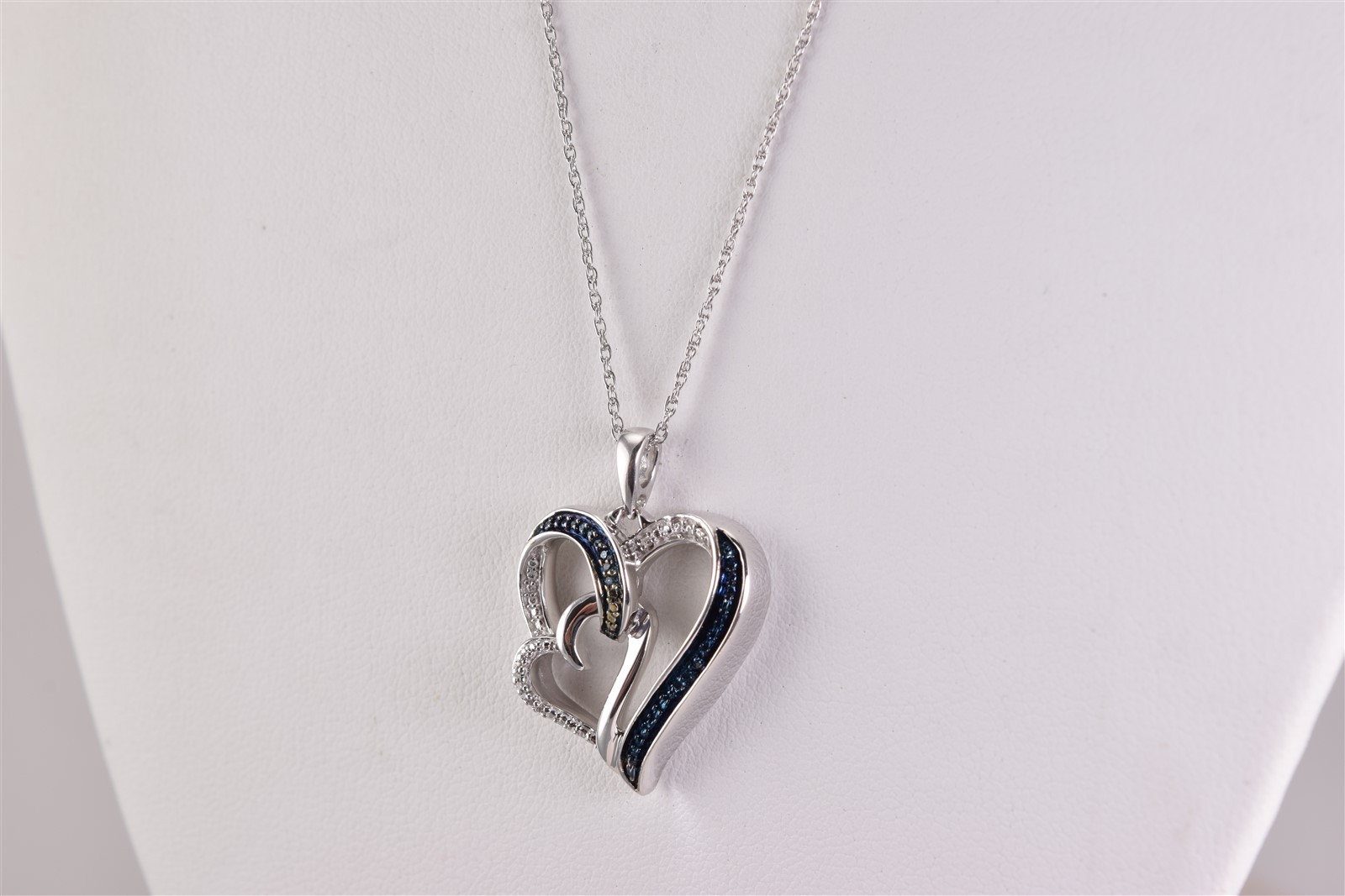 Sterling Silver 26mm x 22mm Blue & White Diamond Swirled Heart Pendant 18″ Chain