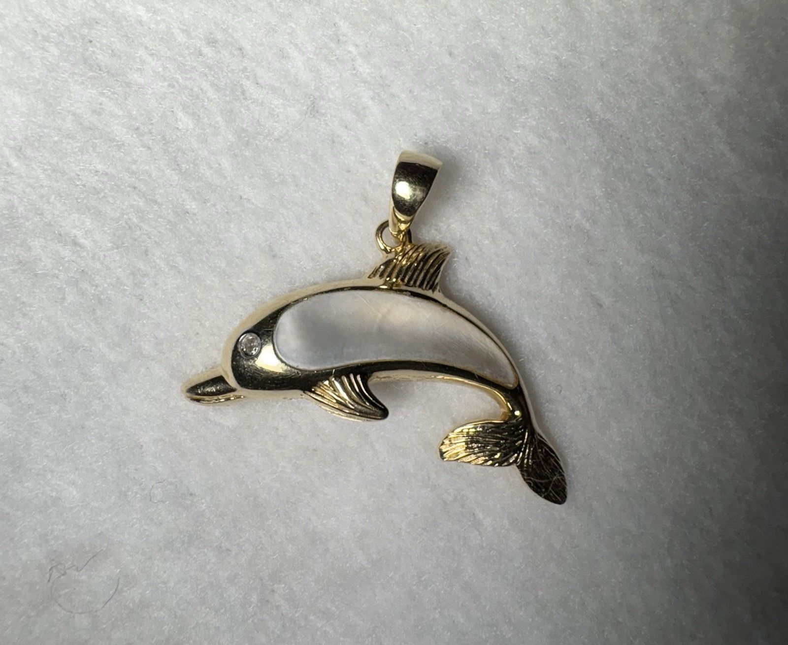 14k Yellow Gold Dolphin Pendant Mop Diamond Eye Marine/Ocean 2 Grams Stamped 14k