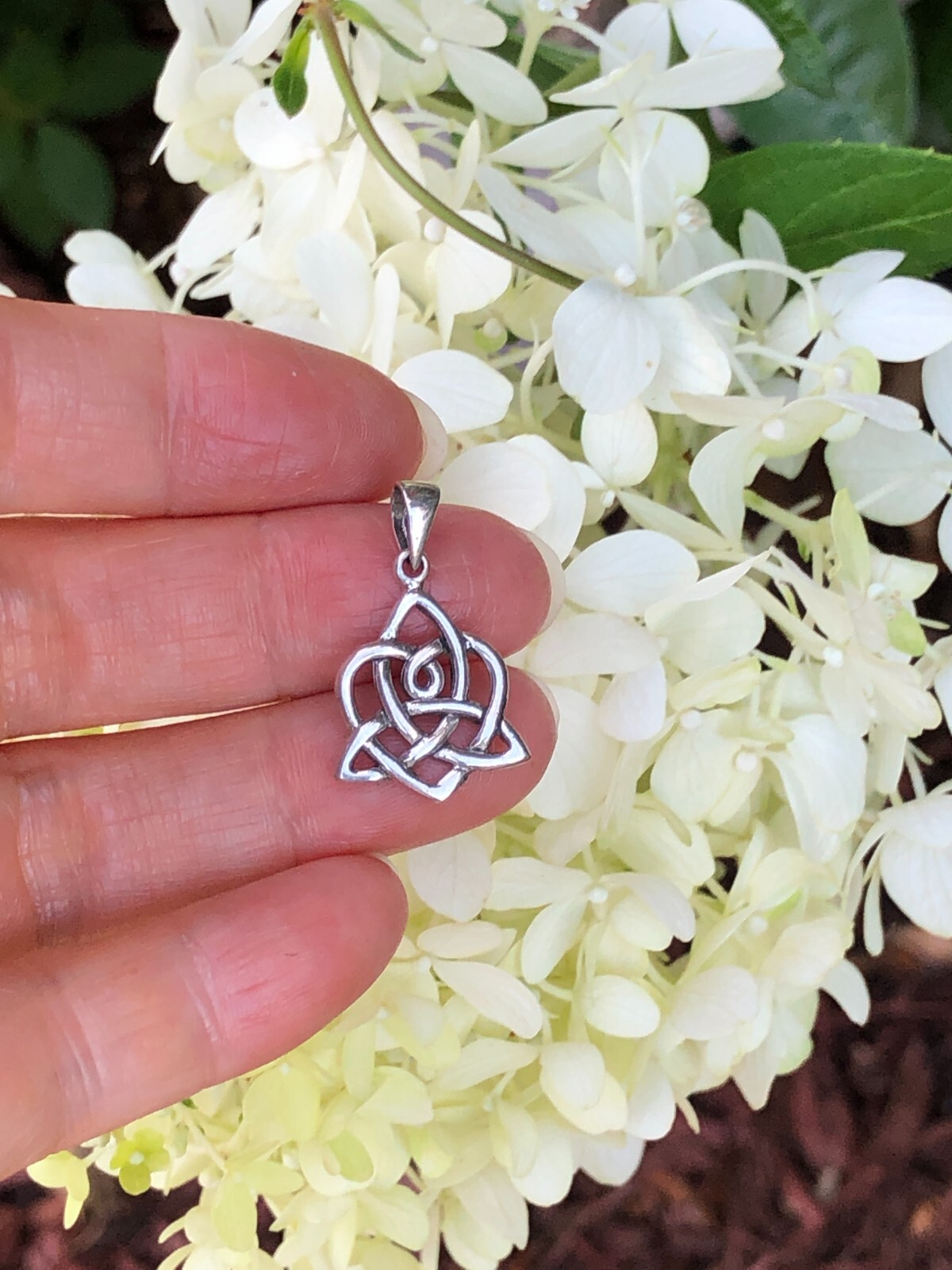 925 Sterling Silver Celtic Knot Pendant Women 16mm(0.63″)/24mm(0.94″)