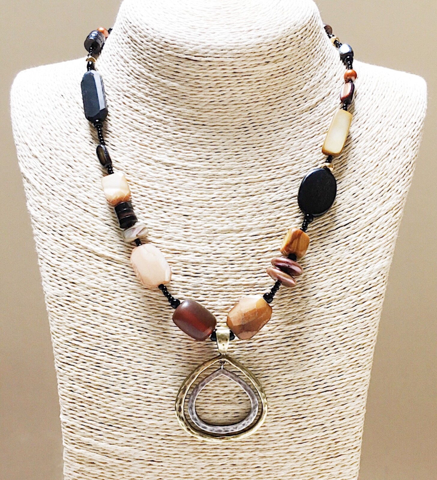 SILPADA MOP Teardrop Pendant Necklace N1787 Shell 925 Pearl Brass VERY GOOD COND