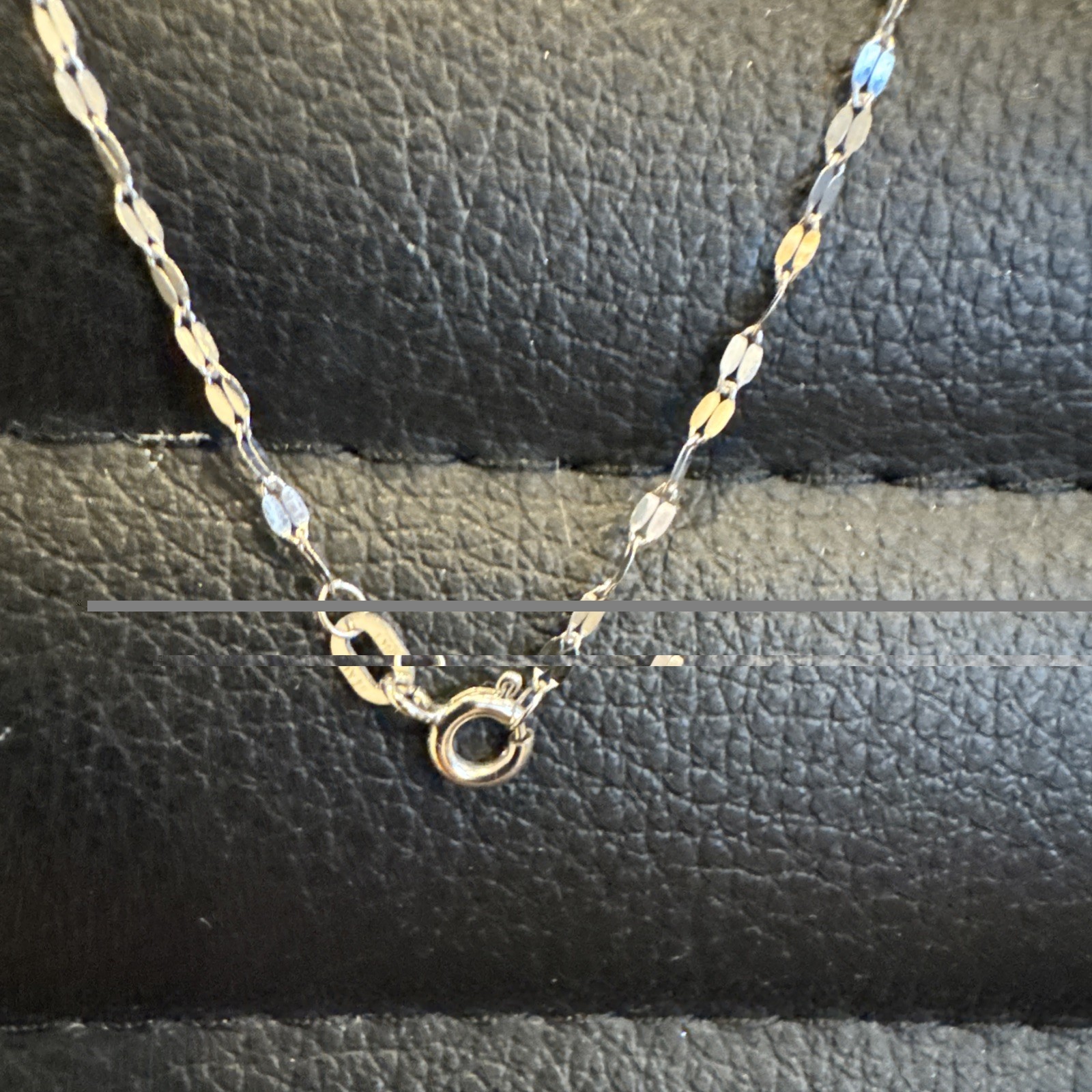 10K White Gold Necklace 20” New In Excellent Condition
