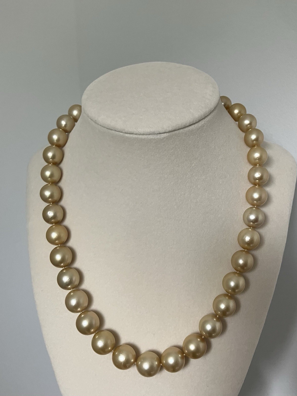 Golden South Sea Pearl Necklace 100% Natural Color 14K Gold Clasp
