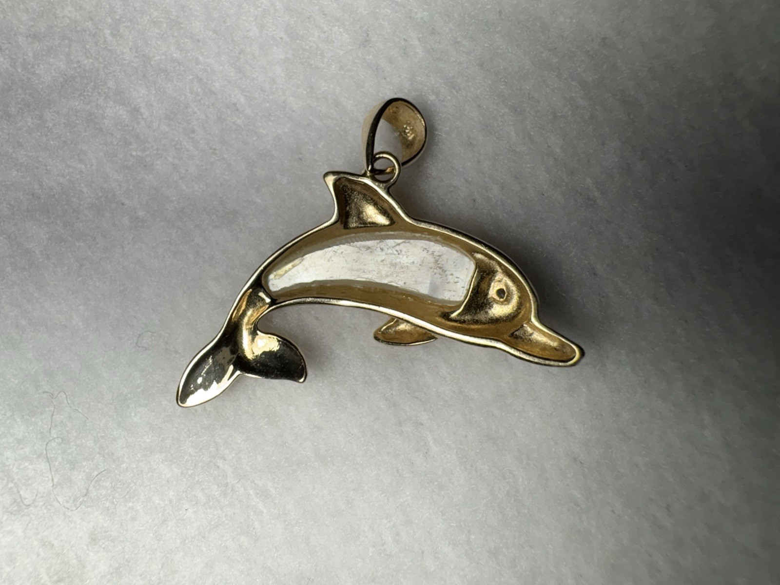 14k Yellow Gold Dolphin Pendant Mop Diamond Eye Marine/Ocean 2 Grams Stamped 14k
