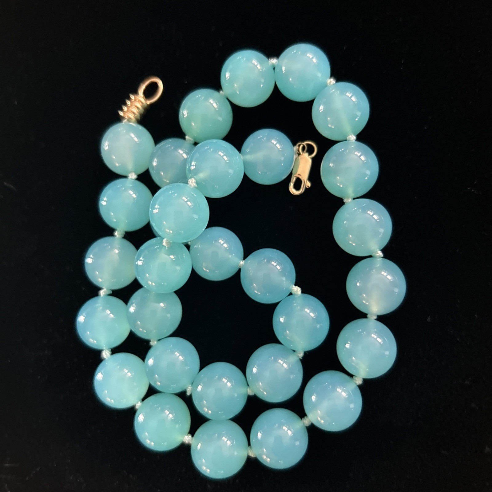 Beautiful Aqua Blue Chalcedony Beads 585 14k Clasp Necklace 19”/115 grams