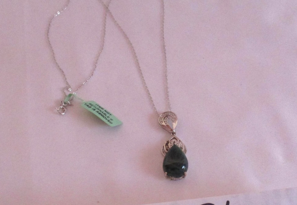 Sterling Silver Pendant Nickel Free Teardrop African Malachite Chain 20 Inch