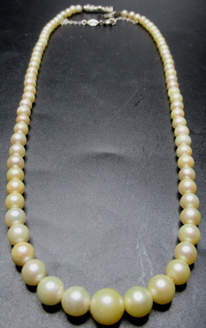 9K White Gold Genuine Pearl Gemstone Clasp Antique Necklace in Original Box!