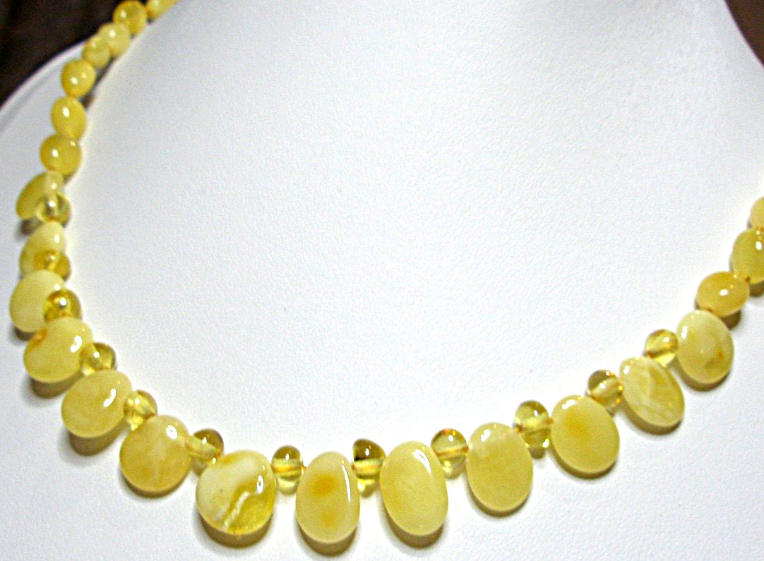 Baltic Amber Women’s Necklace Elegante Egg Yolk Butterscotch 45 cm – 18”