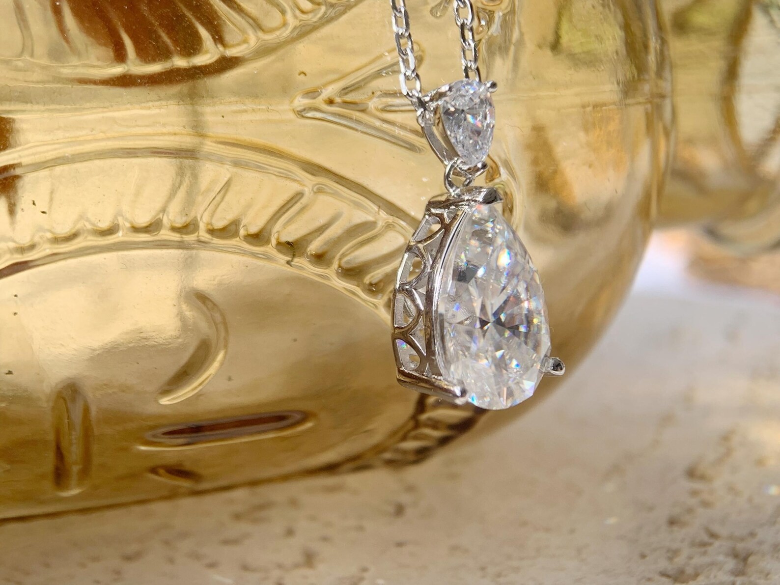 3CT Pear Moissanite Pendant 925 Elegant Minimalist Sparkling Statement Necklace
