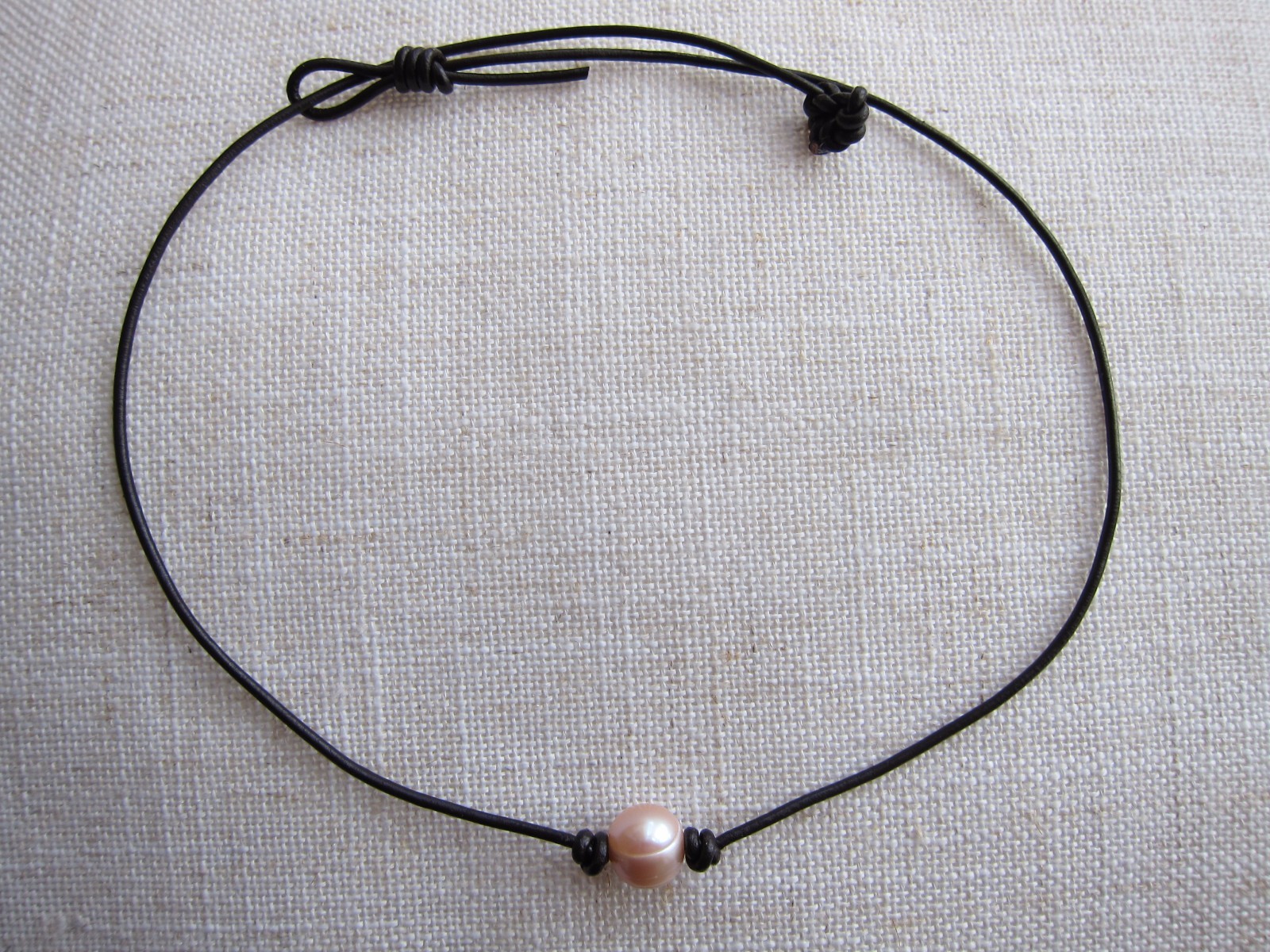 Freshwater Cultured Pearl on Leather Cord Necklace – All Occasions. UNISEX.