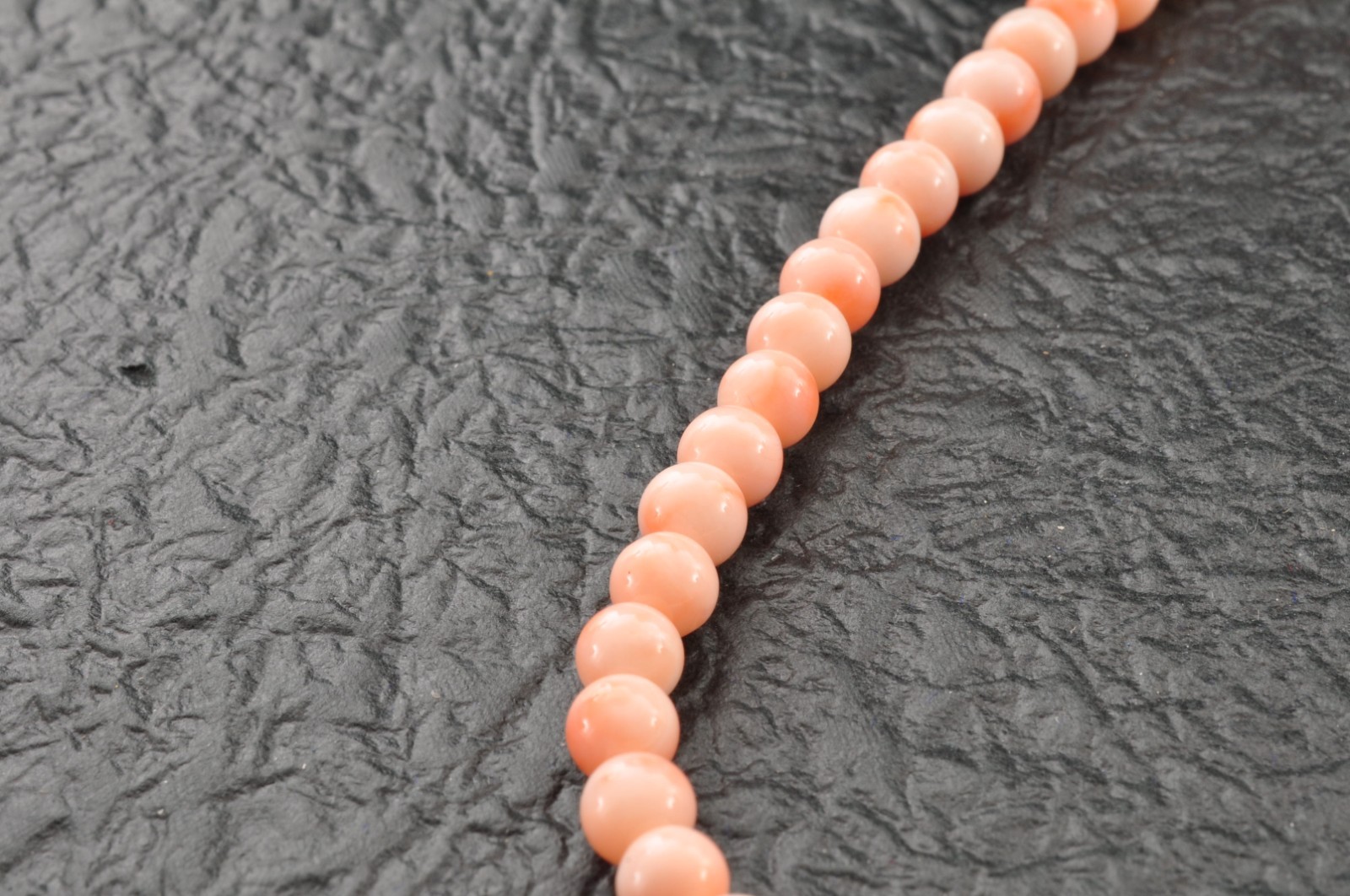 925 silver Angel skin coral Necklace ear clip set (17.3in 135ct) Certificate.