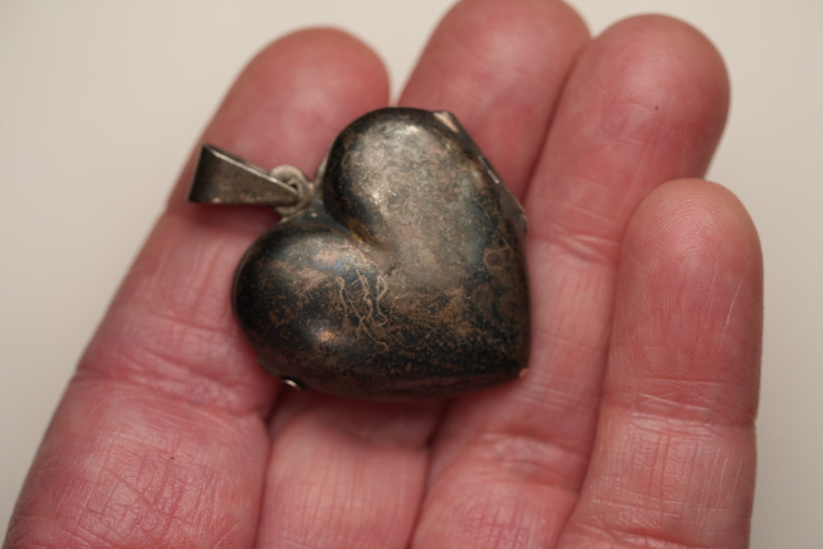 Vintage Sterling Silver Heart Locket Pendant Best Mother of the World Two Photos