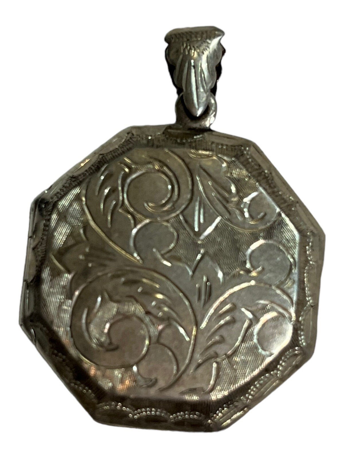 Sterling Silver Etched Octagon Shaped Photo Locket Pendant 9.87 Grams