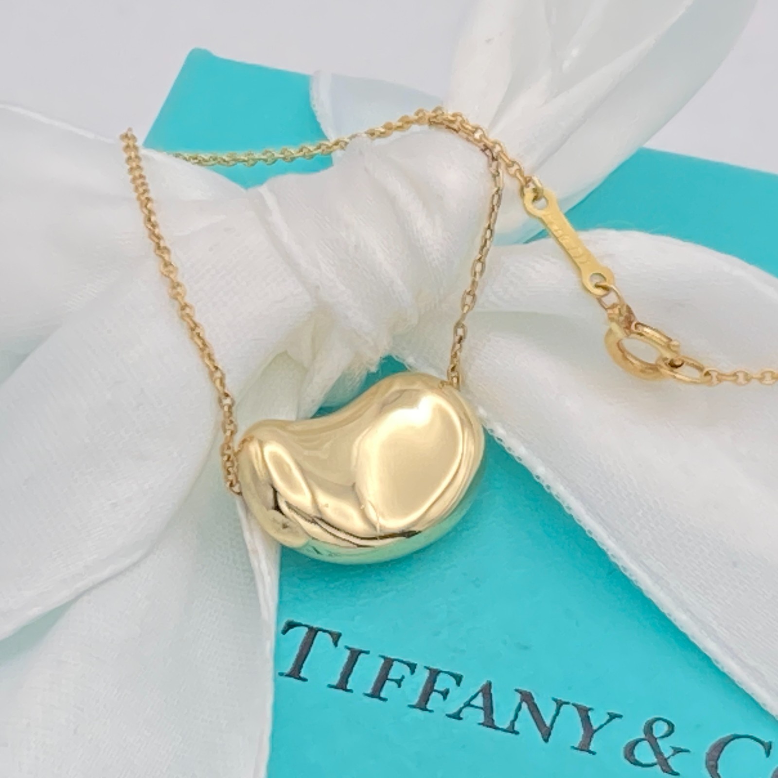 Tiffany & Co. 16mm Gold Bean Pendant Necklace 16″ Elsa Peretti 5.7g