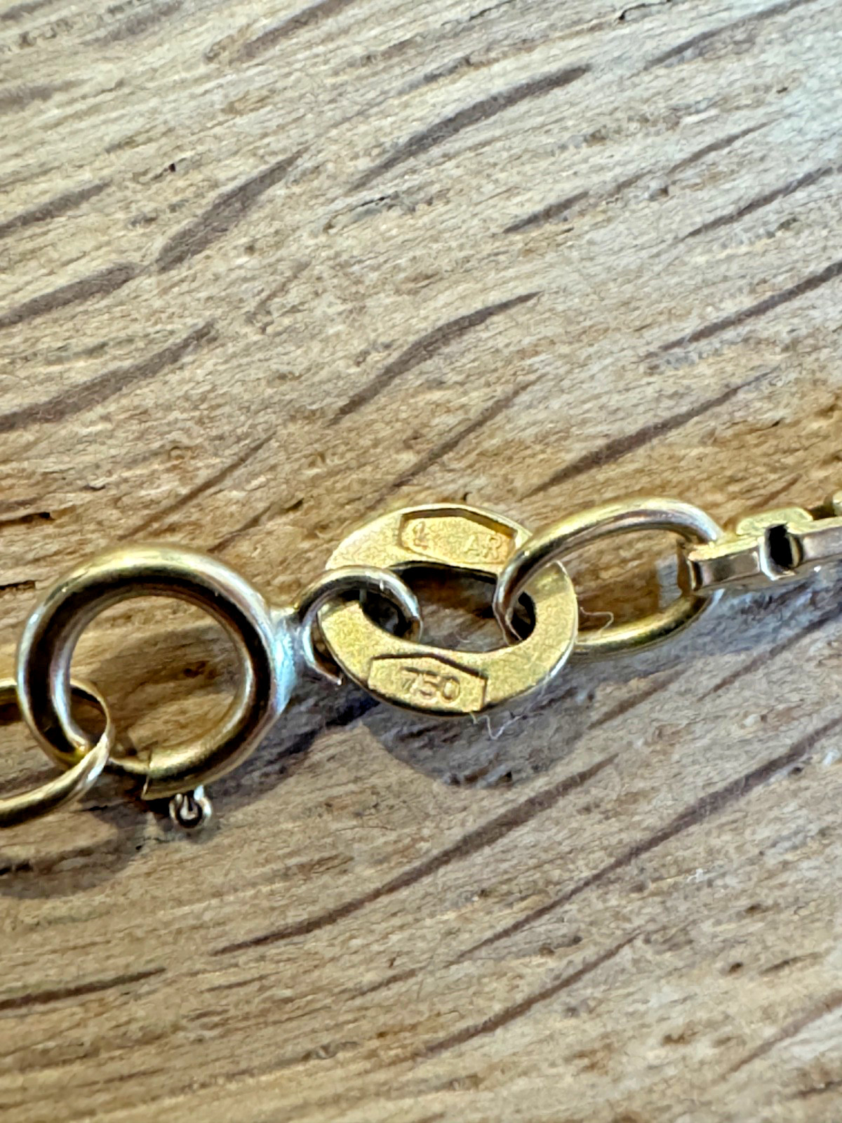 Vintage 18K Yellow Gold Box Chain 20.5″ length, 1.5mm thick, 6.76 grams, Solid