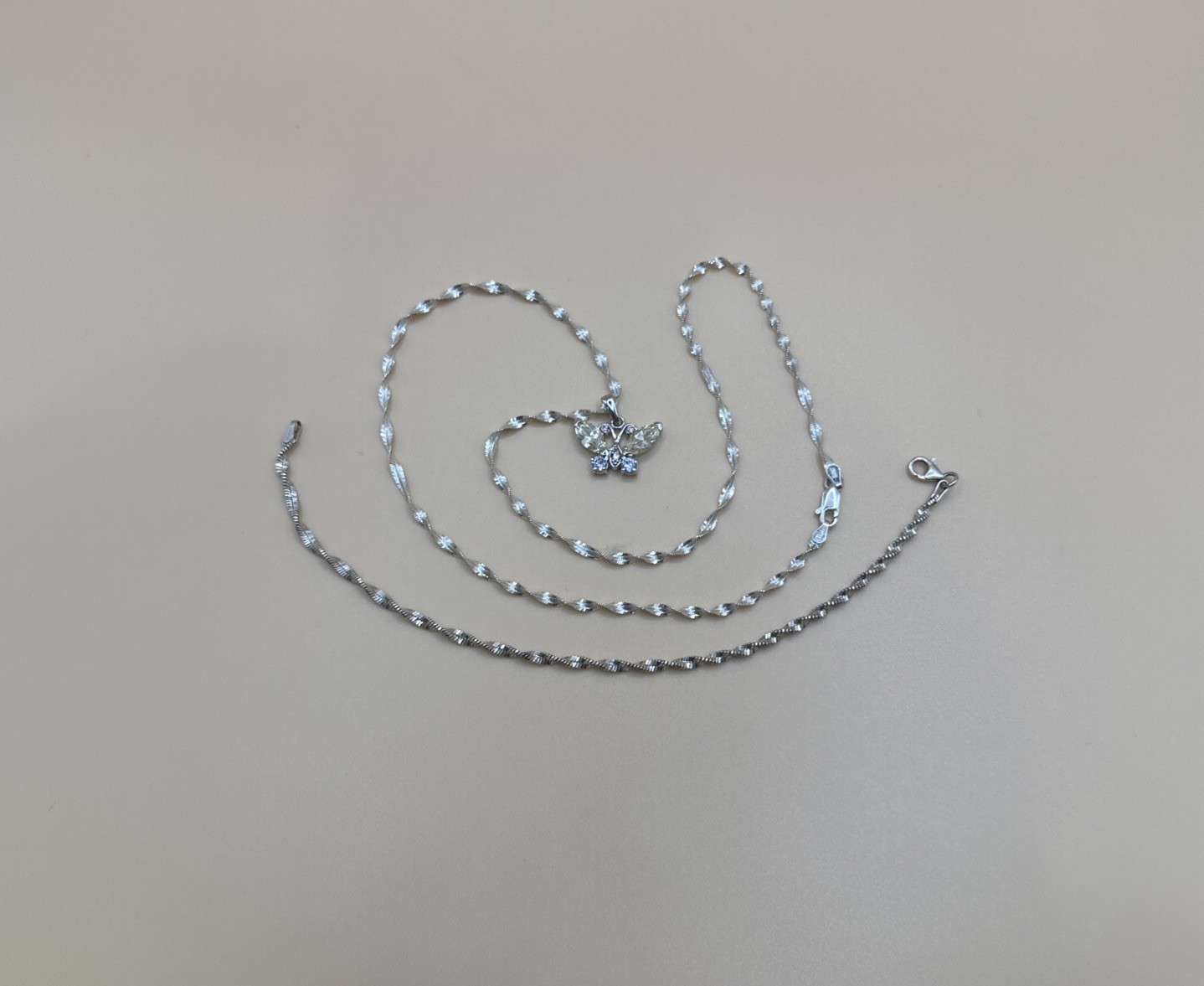Elegant 925 Sterling Silver Butterfly Pendant Necklace And Bracelet Set
