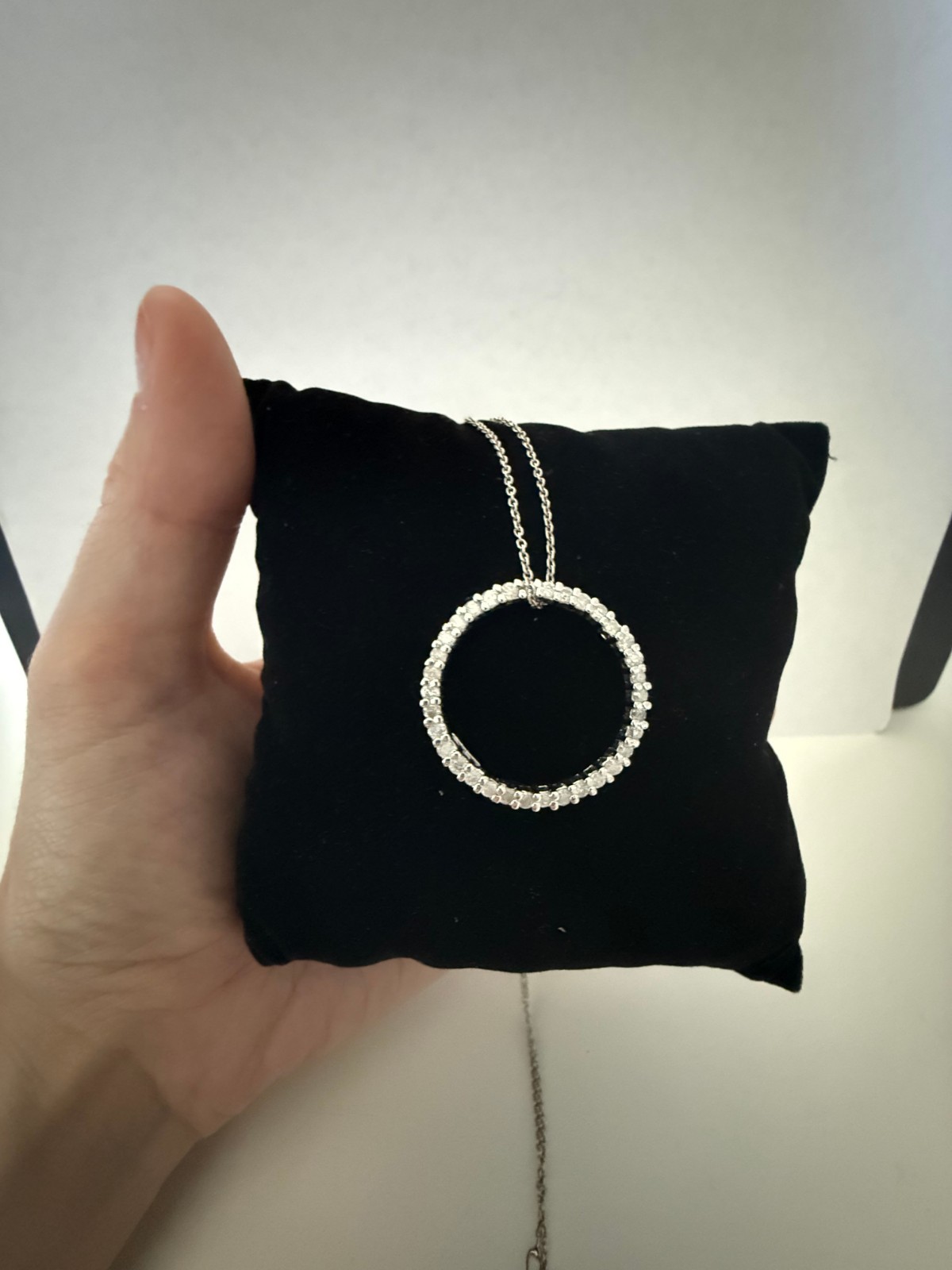 Genuine Diamond 1 CT TW Circle Pendant Necklace Sterling Silver NWT $375 Retail