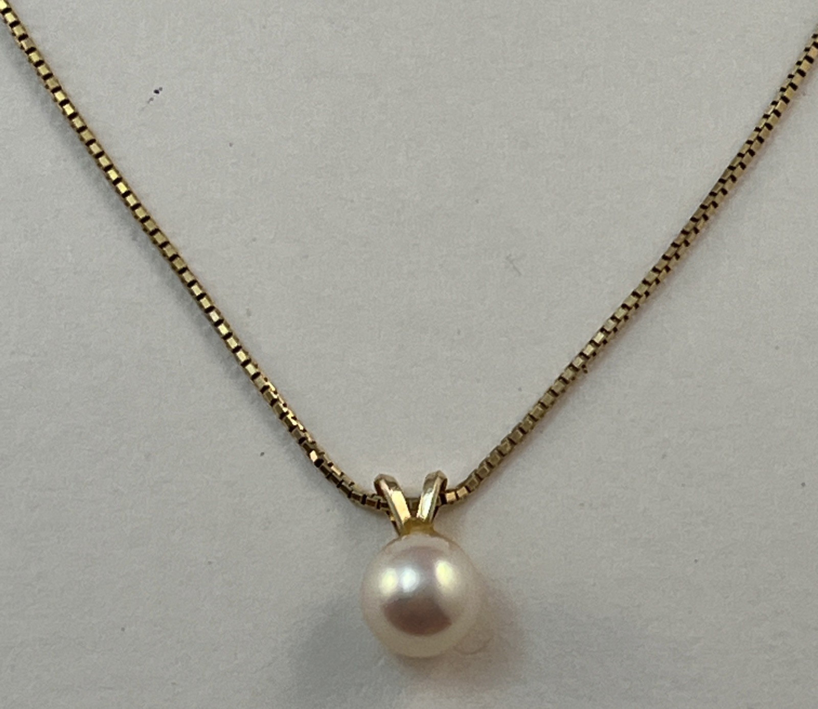 Vintage 14K Yellow Gold 6 MM Pearl & 14 1/2″ Box Chain Necklace