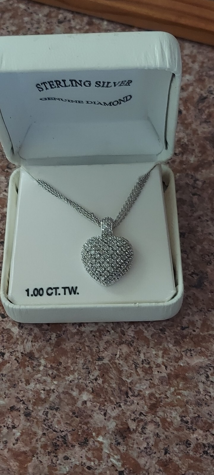 Sterling 1.00 Carat T.W. pave’ Diamond Heart Pendant Necklace MSRP: $495 A4308YS