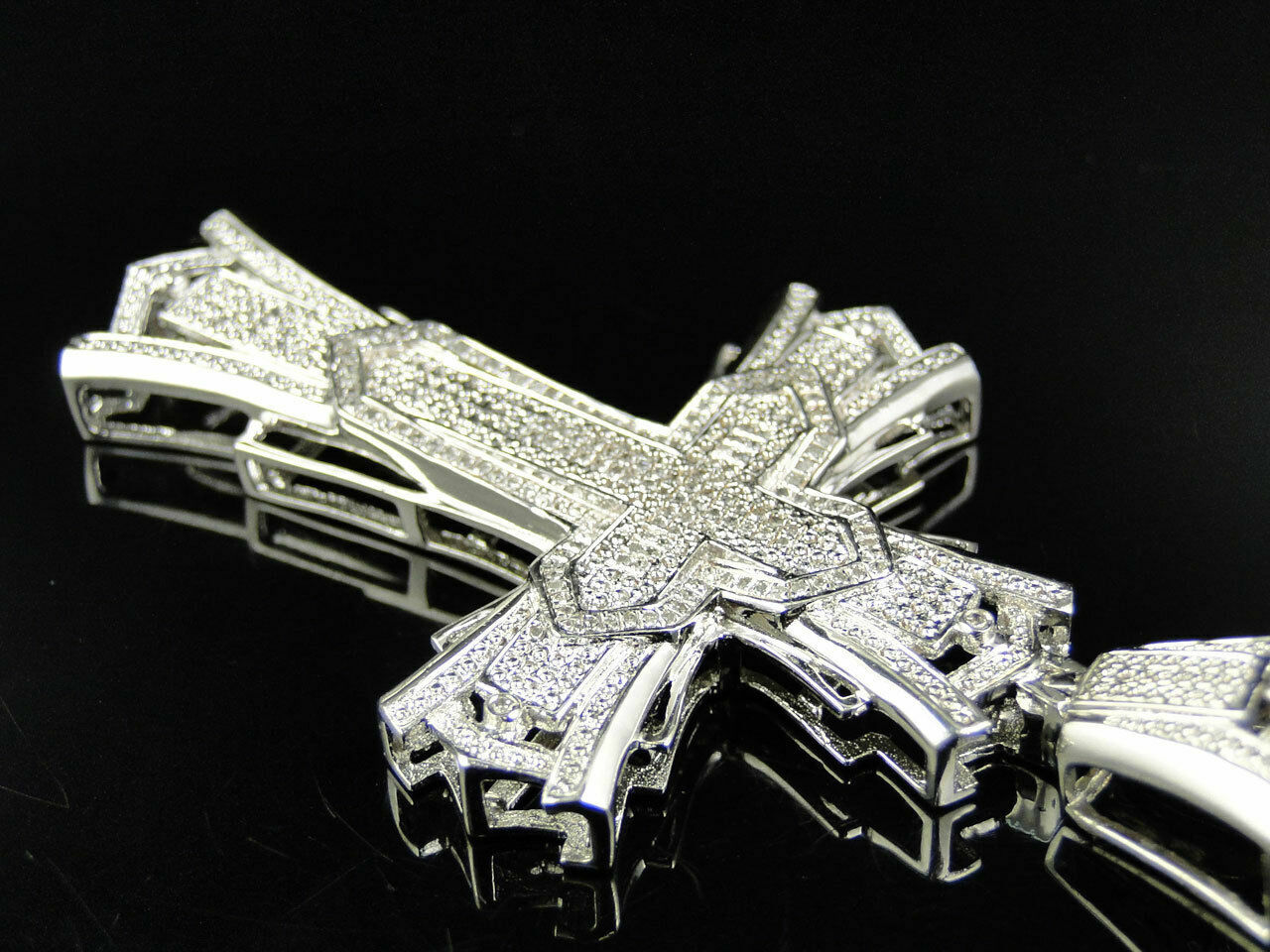 Mens Large Round Cut VVS1 3 Inch Diamond Mens Cross Pendant Charm 1.0 Ct