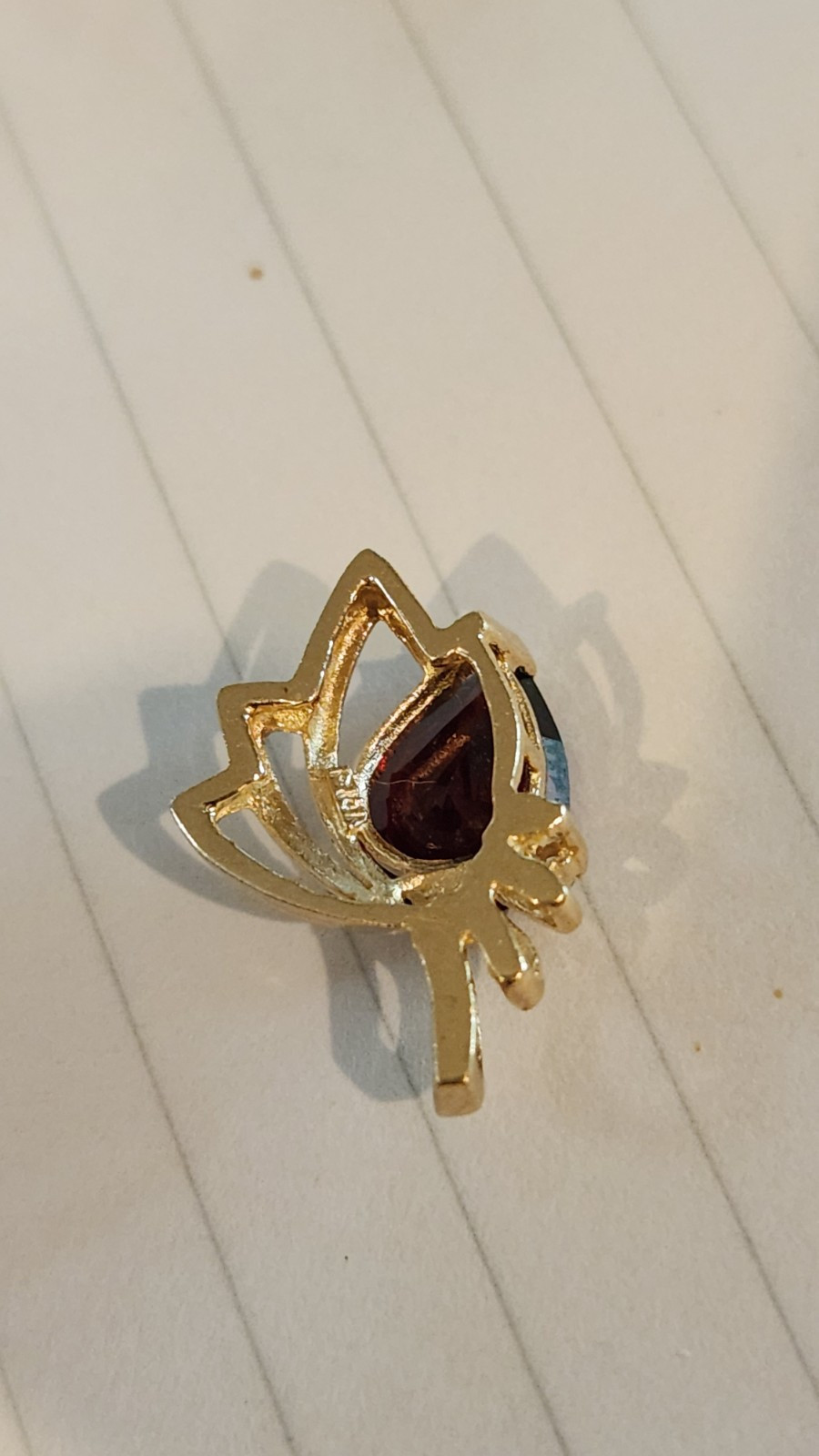 Vintage 14k Gold Pear Shape Garnet Pendant 2grams