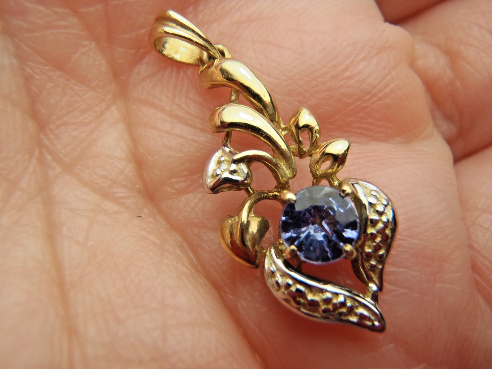 Solid 14k Yellow Gold Tanzanite Pendant 1.4 Grams 26mm x 11mm