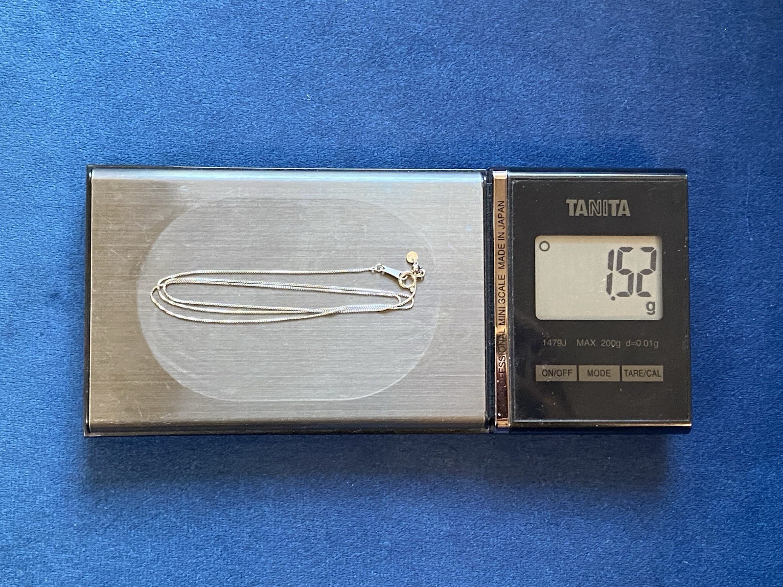 New Solid Platinum Box Chain Necklace – 18 Inches, 1.52 Grams