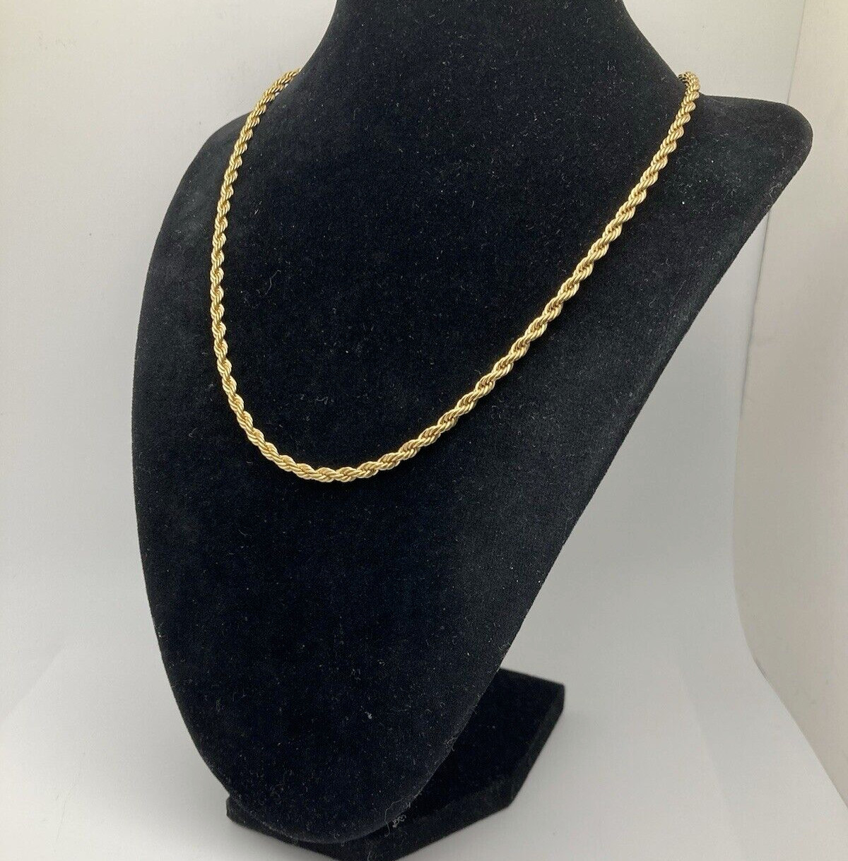 Vintage Signed DM Gold Tone Rope Necklace 17″