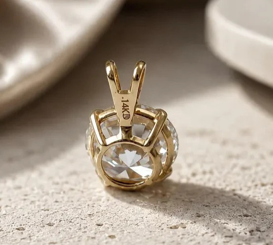 IGI 3 CT ROUND-Cut Lab Grown Diamond Pendant EF/VS1 14K Yellow Gold IGI No Chain