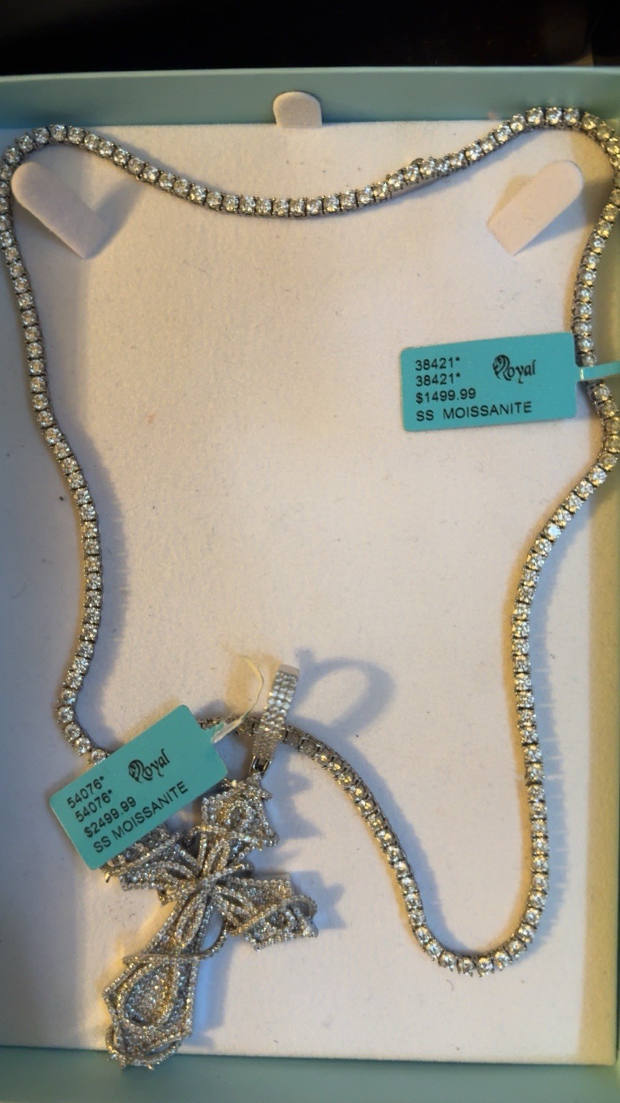 Diamond Tennis chain with cross pendant