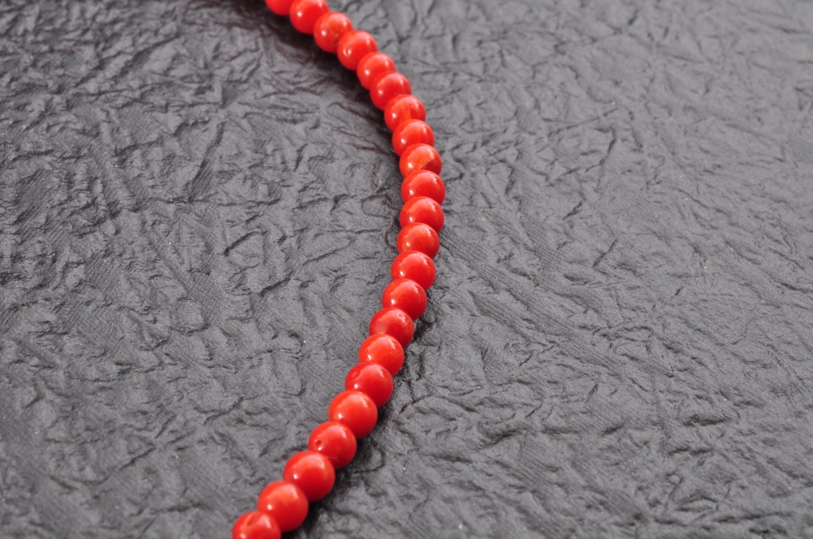 925 silver clasp, red coral undyed Rosary-style necklace (67.5ct) Certification.