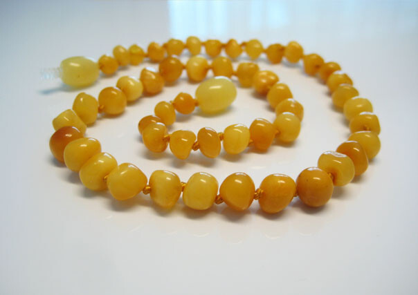 Genuine Beautiful Butterscotch Baltic Amber Necklace 6 gr 13 in !!!