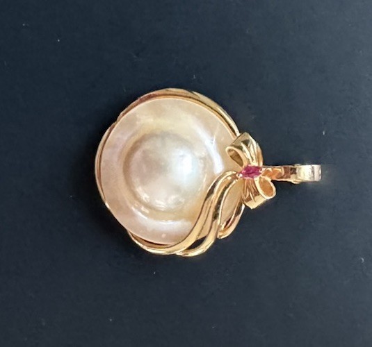 14k YG Blister Pearl, Bow, Ribbon and Ruby Enhancer Pendant 7.25 grams