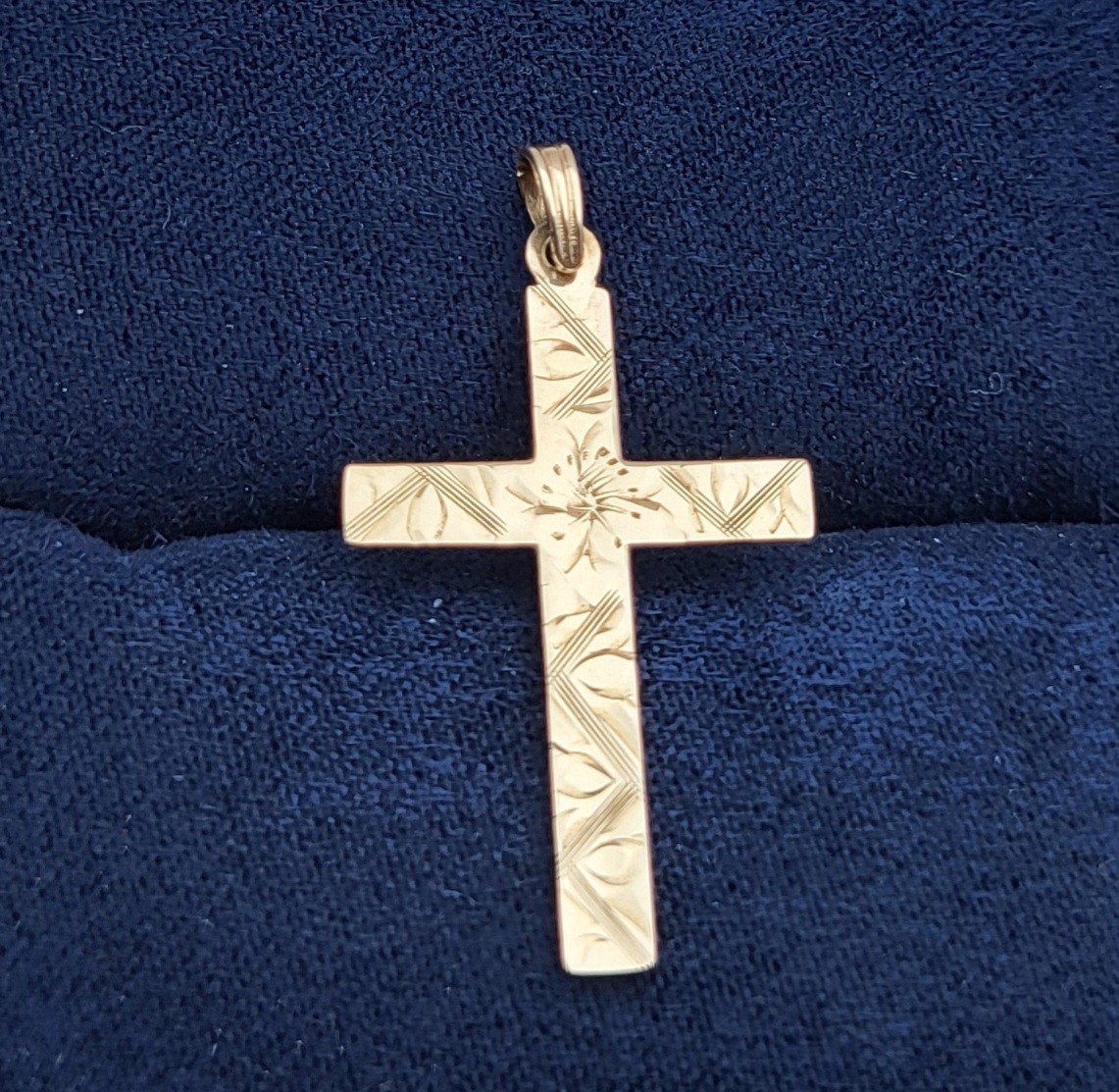 Antique 10K Yellow Gold Floral Engraved Cross Charm Pendant for Necklace / Chain
