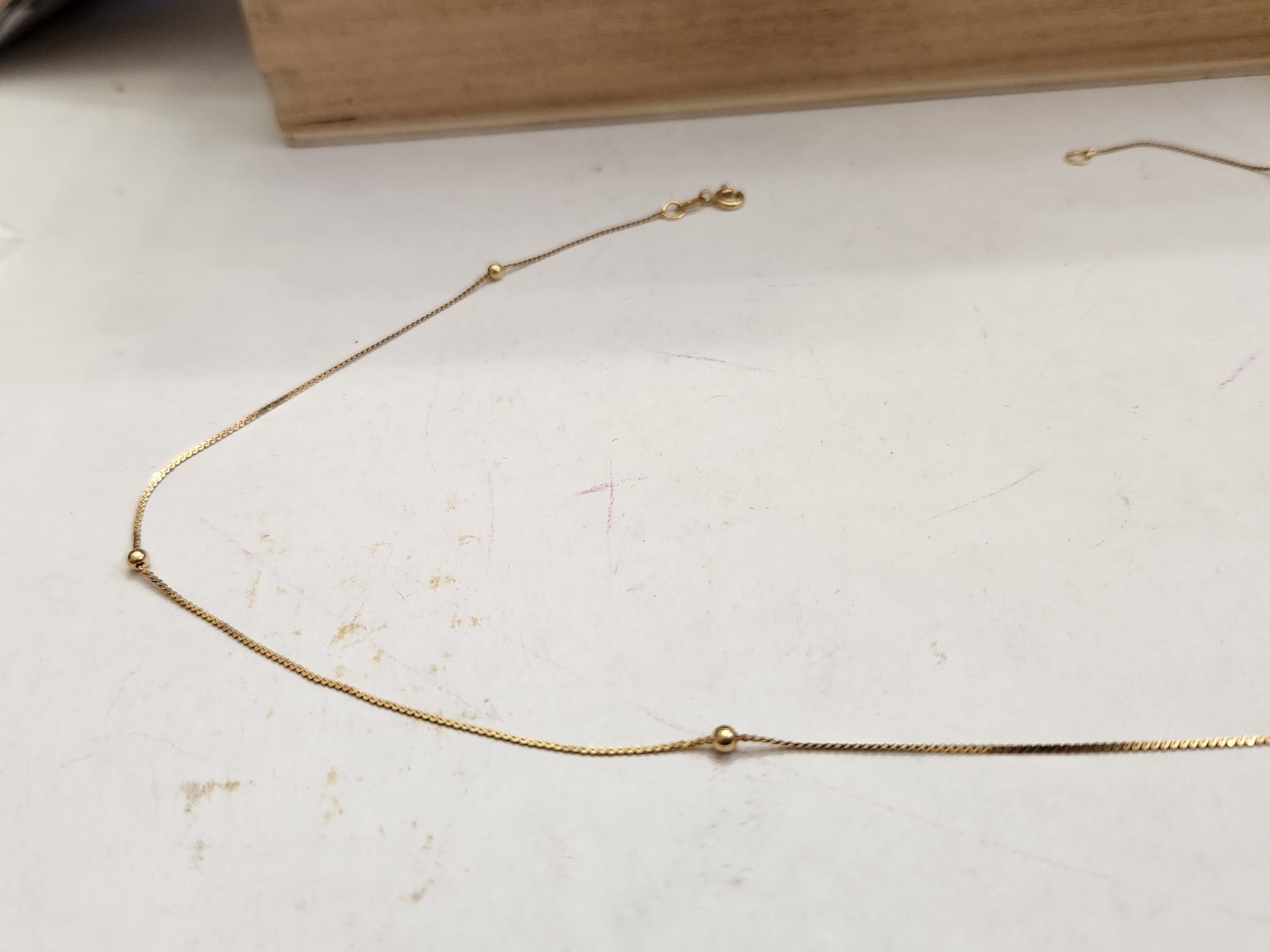 14k Gold Serpentine 17.5″ Thin Chain with 6 Tiny Beads 2 Grams Spring Ring