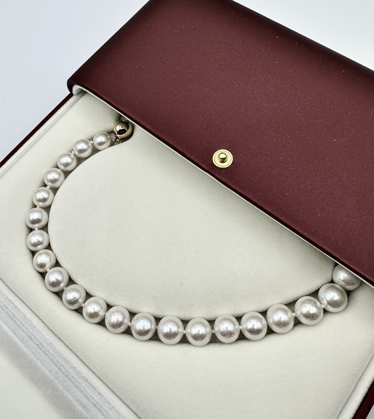 Gorgeous 9 mm South Sea White Saltwater Pearl Necklace 14 kt Solid Gold