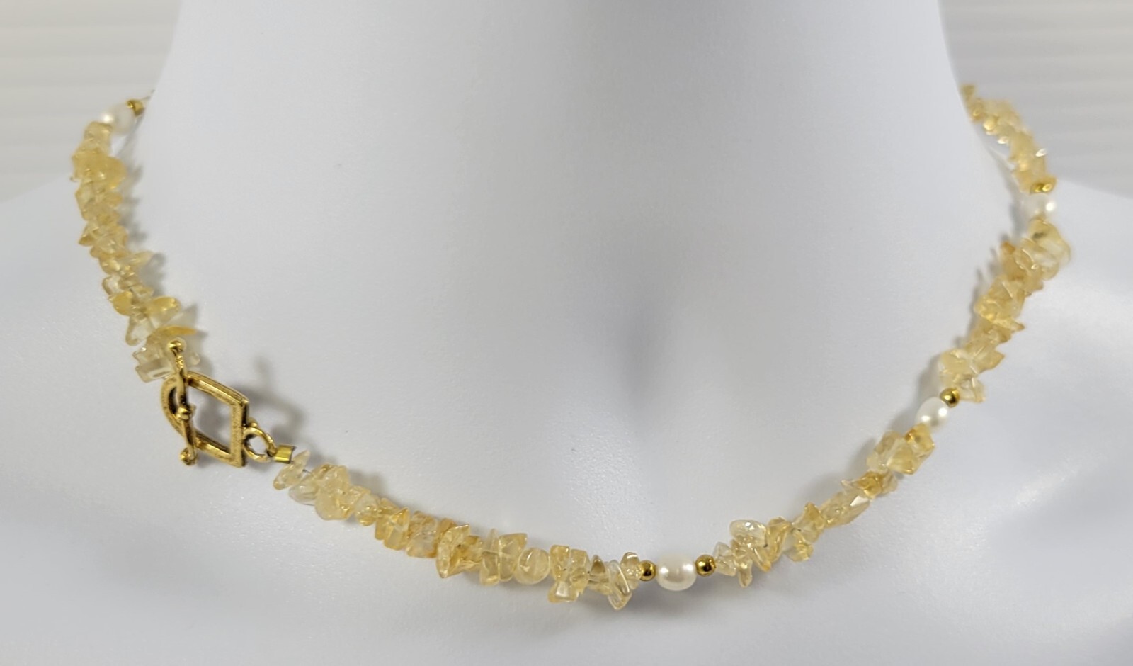 *B3) Citrine Chip and Pearl 16.5″ Beach Necklace