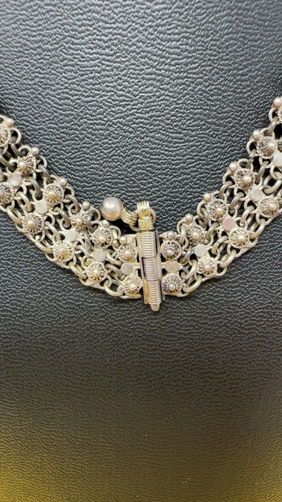 Sterling silver choker in 3 Strands With Unique , Rare Design 57g 16 In