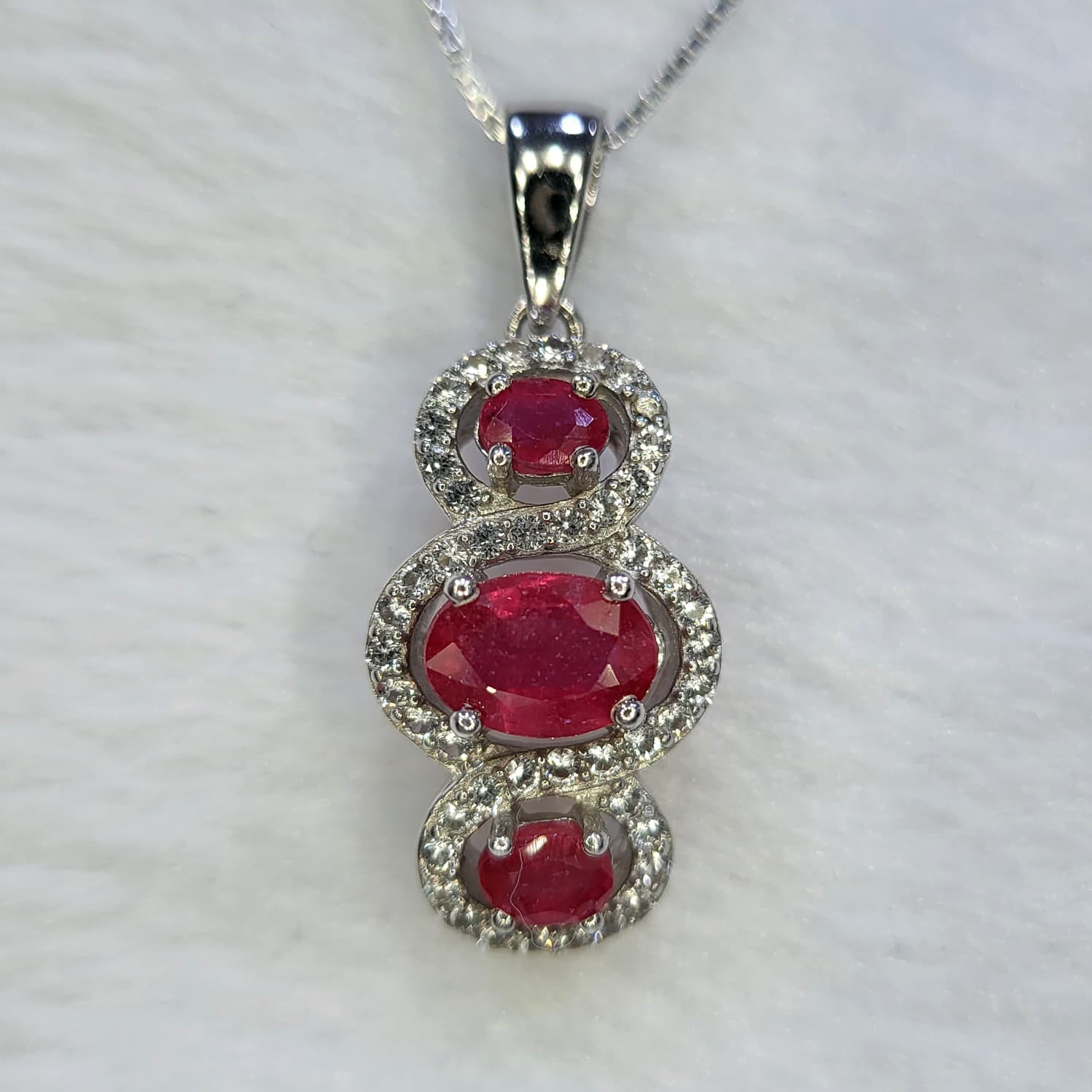 Natural Ruby Gemstone 925 Sterling Silver Pendant Oval Top Blood Red 3.66gm