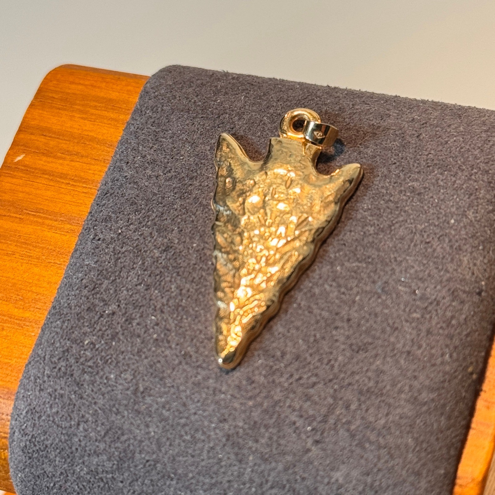 Vintage Arrowhead Pendant 14k Yellow Gold Excellent Textured