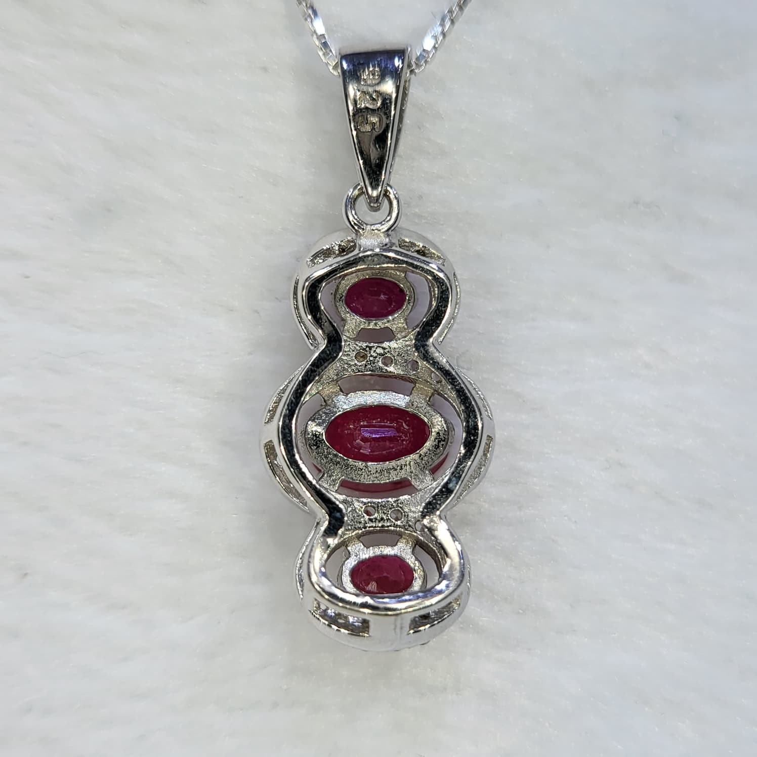 Natural Ruby Gemstone 925 Sterling Silver Pendant Oval Top Blood Red 3.66gm